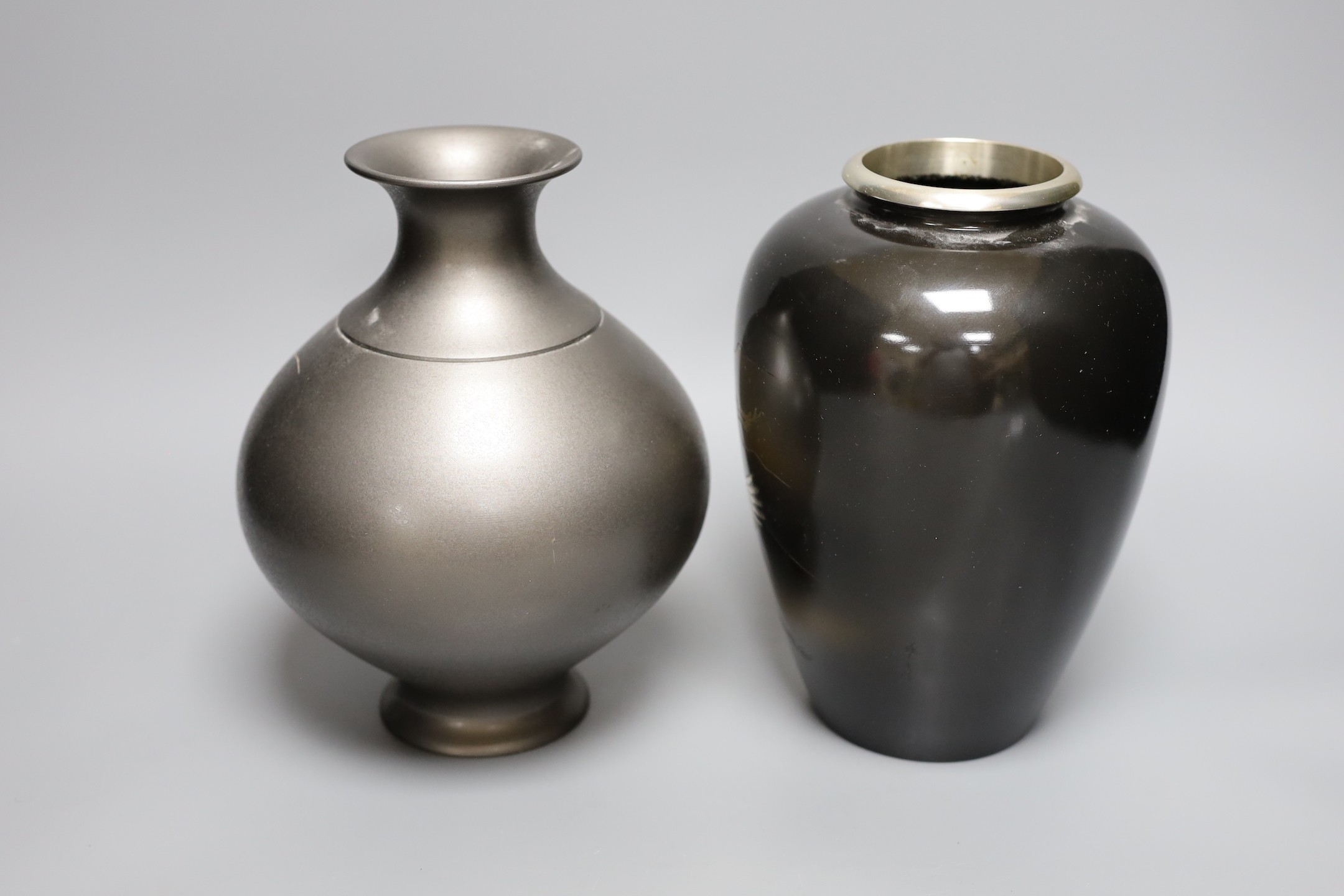 Two Japanese mixed metal vases with flying crane decoration, tallest 22cm